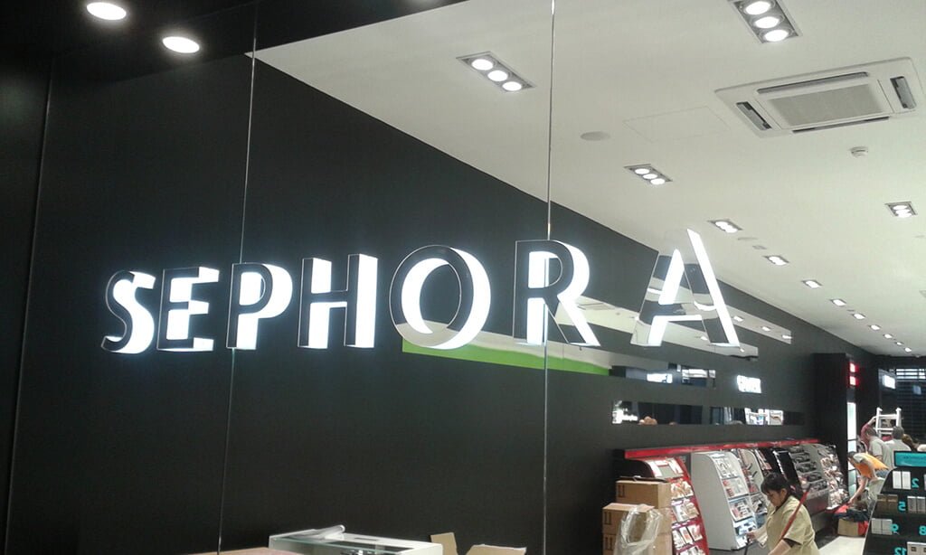 corporeas-de-metracrilato-09