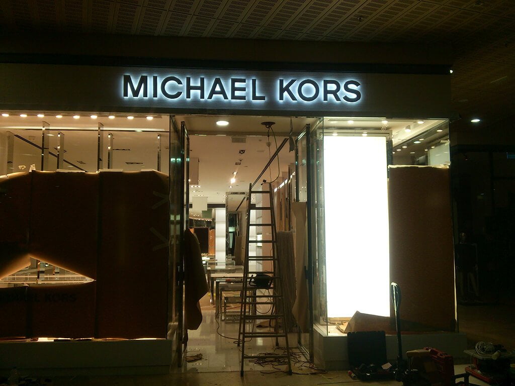 corporeas-retroiluminadas-08