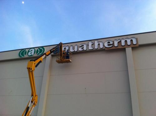 Letras corporeas con luz