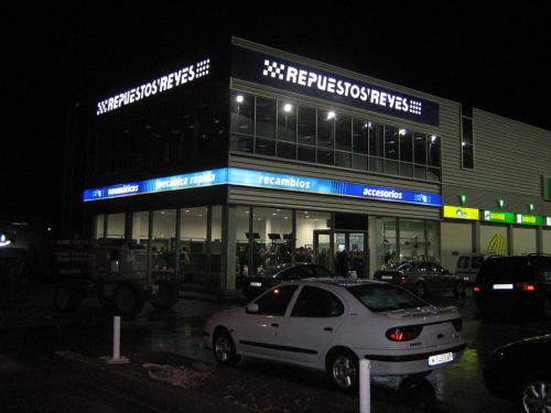 Letras corporeas con luz