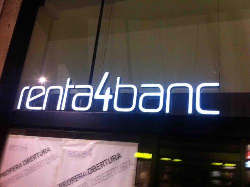 Letras corporeas con luz