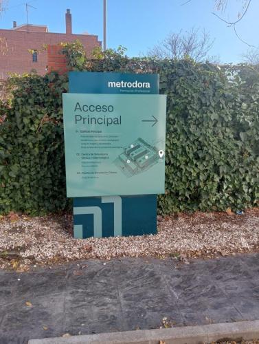 monolito-para-empresas-rotuser-3