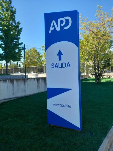 monolito-para-empresas-rotuser-6