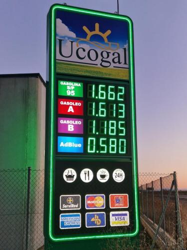 monolito-para-gasolinera-rotuser-1