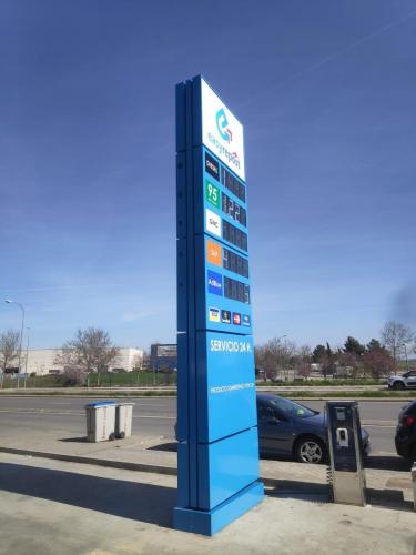 monolitos-rotuser-jun01