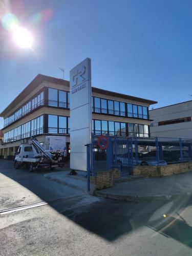 monolitos-rotuser-jun05