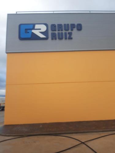 letras-corporeas-aluminio-ciego-1