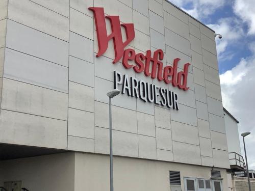 letras-corporeas-aluminio-luz-frontal-2