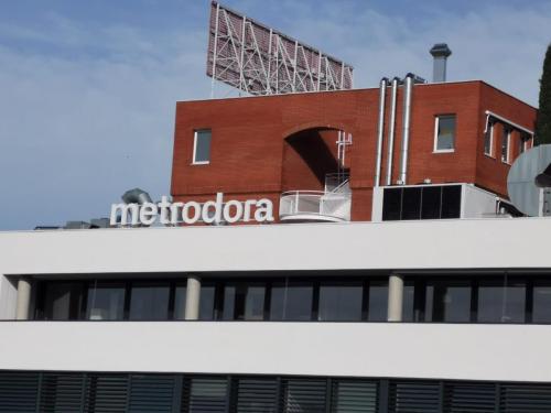 letras-corporeas-aluminio-luz-frontal-7