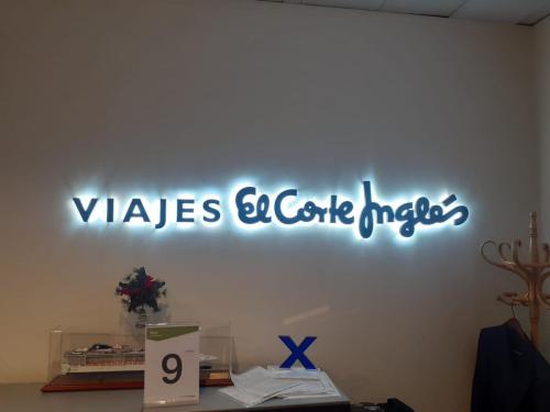 letras-pvc-luz-indirecta-corte-ingles