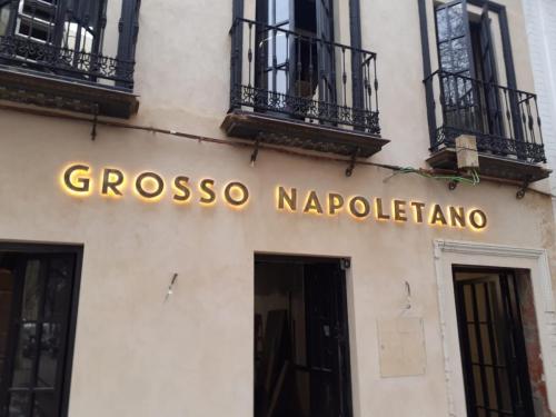 letras-corporeas-luz-indirecta-4