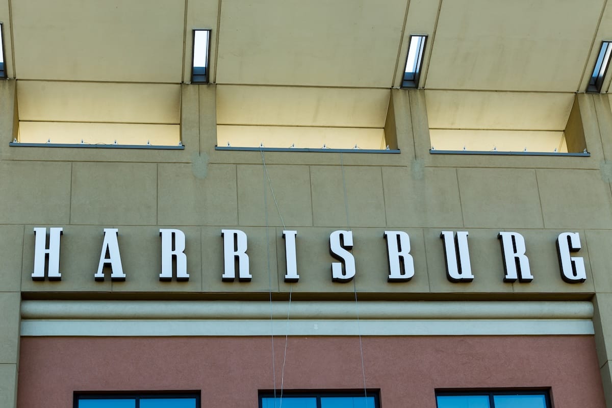 letras corpóreas de aluminio para fachada de empresa