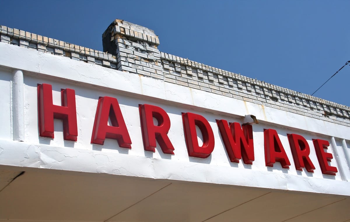 tendencias letras corpóreas 2025 materiales y diseño