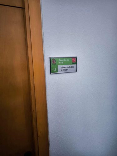 Trabajos de señalética