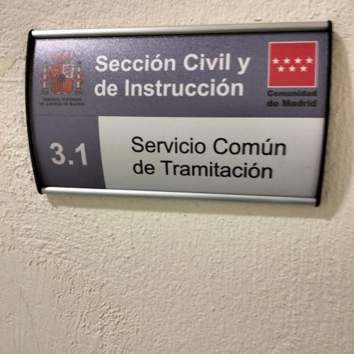 Trabajos de señalética